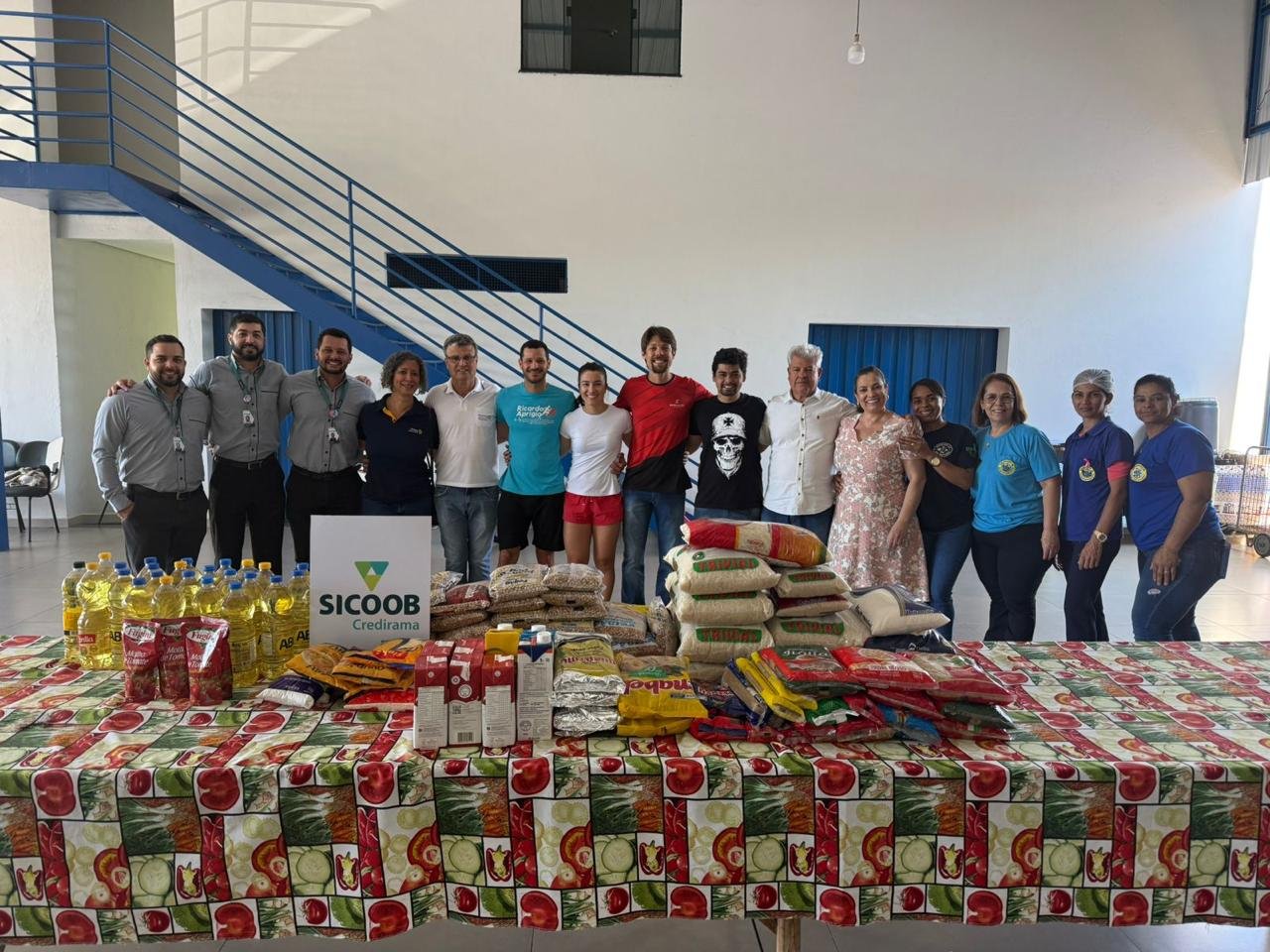 Entrega de alimentos ao Abrigo Sol Nascente - foto 3